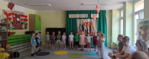 GRUPA III - Zabawy z mamą i tatą 